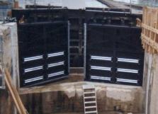 PORTES D'ECLUSE PORTES D'ECLUSE